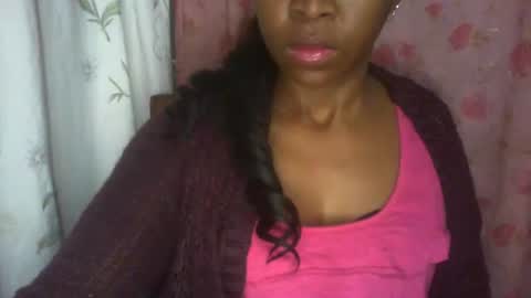 Snapshot of couleur_vanille chatting on October 3, 2025, 1:46 am couleur_vanille online show from October 3, 2025, 1:46 am