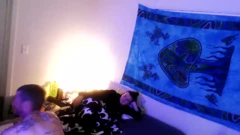 Snapshot of couplakinks00 chatting on November 1, 2025, 5:42 am couplakinks00 online show from November 1, 2025, 5:42 am