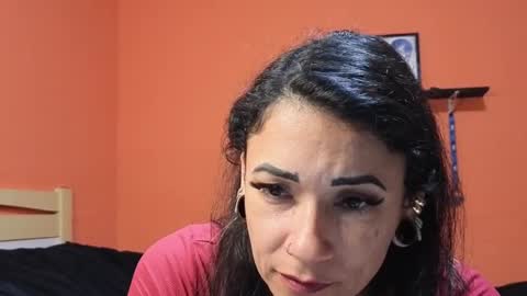 Snapshot of couple2021iam chatting on October 20, 2025, 12:33 am Alone online show from October 20, 2025, 12:33 am