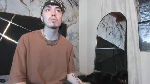 couple_in_heat_ online show from March 31, 2026, 8:31 pm