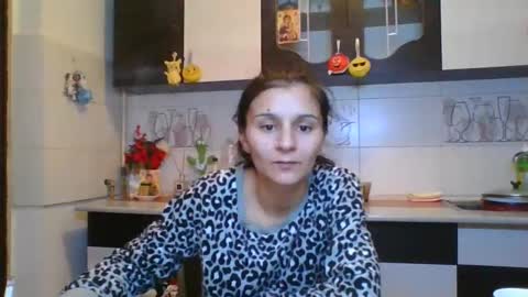 couple_p3rf3ct online show from December 17, 2024, 8:32 pm