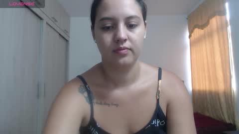  ALEJANDRO Y EMILY  online show from October 3, 2025, 12:35 pm