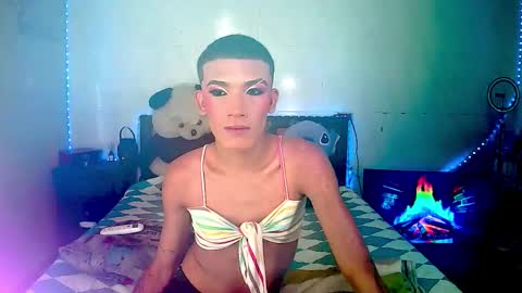 ALEXA  KIM online show from December 15, 2025, 1:37 pm