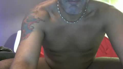 Snapshot of couplehootxxx chatting on November 3, 2025, 3:46 pm julia and don online show from November 3, 2025, 3:46 pm