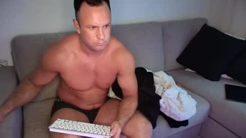 Sandra and Tom online show from February 1, 2025, 11:54 am
