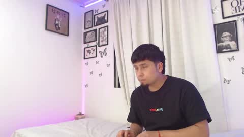 Juli and Liam online show from December 23, 2024, 7:49 am