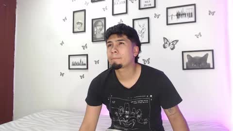 Juli and Liam online show from January 17, 2025, 11:17 am