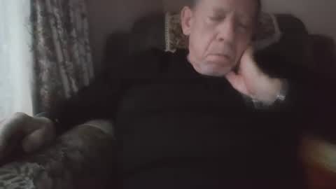 courieral1 online show from November 14, 2025, 8:57 am