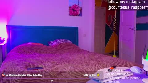 Snapshot of courteous_raspberrrry chatting on January 19, 2025, 9:22 am Rose Roys my online show from January 19, 2025, 9:22 am