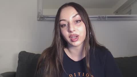 Courtney online show from December 17, 2024, 6:09 pm