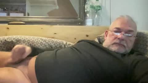 crapaud75018 online show from November 19, 2025, 11:32 am