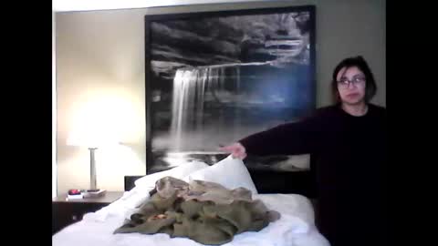 Snapshot of craveitoften chatting on November 20, 2025, 9:47 pm craveitoften online show from November 20, 2025, 9:47 pm