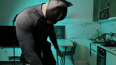 CraveLorenzo online show from December 20, 2025, 12:01 pm