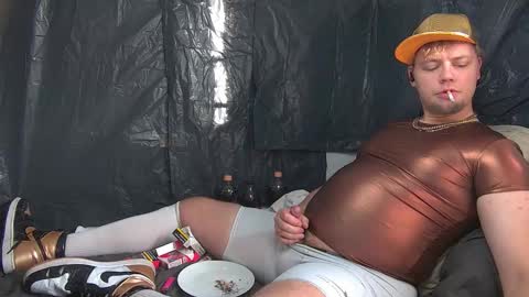 Snapshot of cravingboy chatting on October 31, 2025, 2:29 pm robin online show from October 31, 2025, 2:29 pm