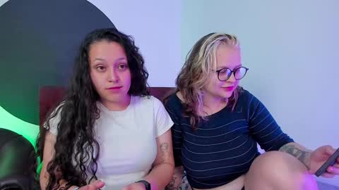 Snapshot of crazy_cakes_ chatting on December 2, 2024, 3:25 pm Lexie Rose online show from December 2, 2024, 3:25 pm