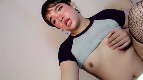 Hot Ayisha online show from March 9, 2025, 5:28 pm