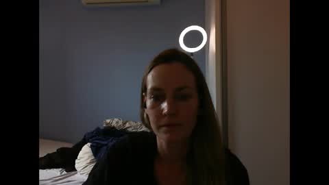 Anny online show from November 4, 2025, 3:55 pm