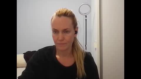 Anny online show from May 15, 2026, 11:12 pm