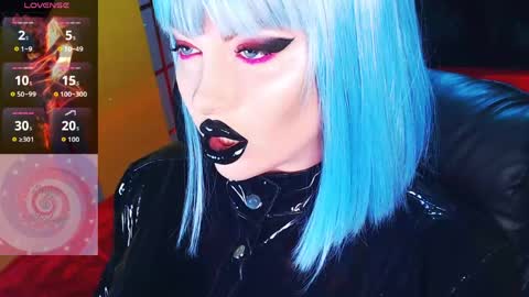 Roxy online show from May 2, 2026, 3:06 pm