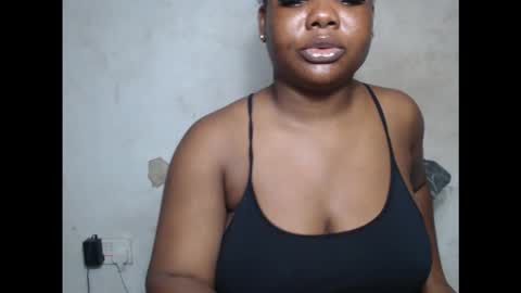 Snapshot of crazyslut17 chatting on October 3, 2025, 9:56 pm crazyslut17 online show from October 3, 2025, 9:56 pm