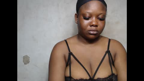 Snapshot of crazyslut17 chatting on October 7, 2025, 7:22 pm crazyslut17 online show from October 7, 2025, 7:22 pm