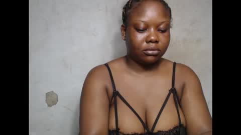 Snapshot of crazyslut17 chatting on October 11, 2025, 7:12 pm crazyslut17 online show from October 11, 2025, 7:12 pm