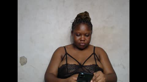 Snapshot of crazyslut17 chatting on October 13, 2025, 7:03 pm crazyslut17 online show from October 13, 2025, 7:03 pm