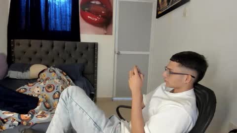crazzy_master1 online show from April 14, 2026, 7:42 pm