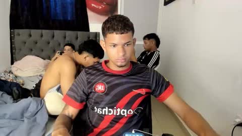crazzy_master1 online show from April 15, 2026, 10:32 pm