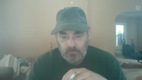 Snapshot of cre9876 chatting on March 7, 2025, 4:33 pm alway horny online show from March 7, 2025, 4:33 pm