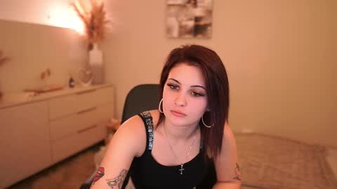 creambaby18 online show from March 1, 2026, 2:08 pm