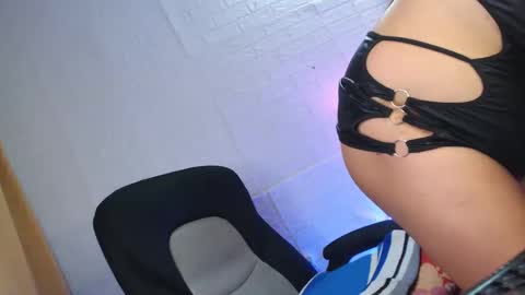 Snapshot of creamy_cock26 chatting on March 1, 2025, 11:28 am A S H L Y online show from March 1, 2025, 11:28 am