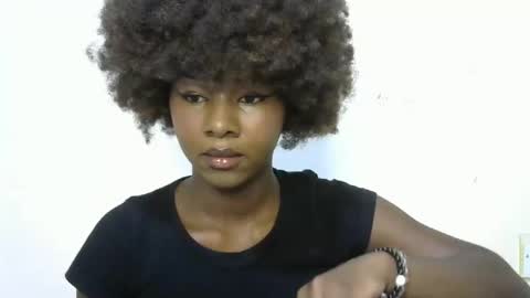 queen online show from January 12, 2025, 10:02 am