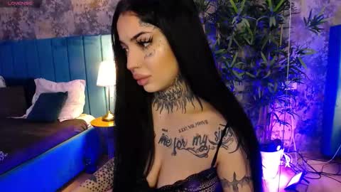 Snapshot of creamyinkk chatting on February 17, 2026, 6:54 am Sophie online show from February 17, 2026, 6:54 am