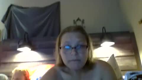 Snapshot of creamymadona chatting on September 19, 2025, 2:57 am Heather online show from September 19, 2025, 2:57 am