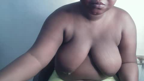 creamyposh1 online show from January 7, 2026, 5:15 pm