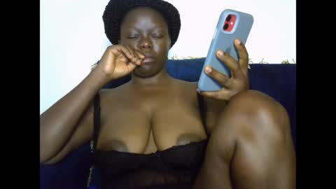 creamypussyxx online show from April 17, 2026, 6:16 am