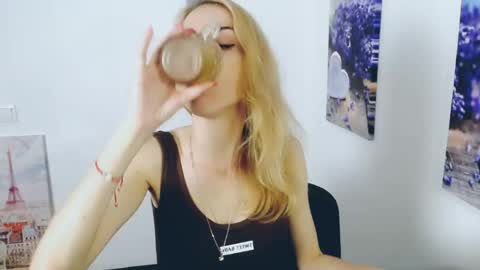 Snapshot of create_your_own_sun chatting on June 28, 2026, 7:47 am Lera online show from June 28, 2026, 7:47 am