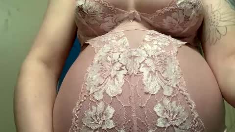 Snapshot of creative_k chatting on December 21, 2025, 5:53 pm Breed me daddy online show from December 21, 2025, 5:53 pm