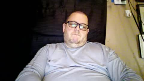 Snapshot of creeeping_death chatting on December 4, 2024, 9:24 pm The hopeless romantic online show from December 4, 2024, 9:24 pm