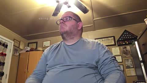 Snapshot of creeeping_death chatting on March 7, 2025, 10:24 am The hopeless romantic online show from March 7, 2025, 10:24 am