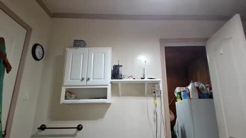 Snapshot of creeeping_death chatting on October 3, 2025, 11:13 pm The hopeless romantic online show from October 3, 2025, 11:13 pm