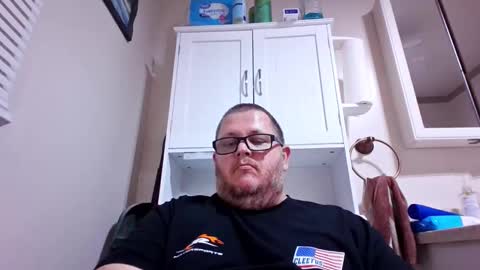 Snapshot of creeeping_death chatting on October 13, 2025, 6:35 am The hopeless romantic online show from October 13, 2025, 6:35 am