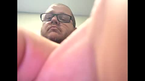 Snapshot of creeeping_death chatting on November 7, 2025, 4:56 am The hopeless romantic online show from November 7, 2025, 4:56 am