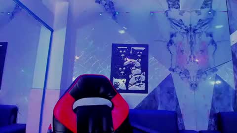 crhistofer_ online show from July 11, 2026, 6:49 am