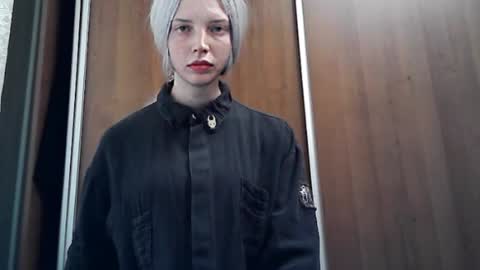 Snapshot of crimson_lady6 chatting on May 18, 2026, 4:46 pm crimson_lady6 online show from May 18, 2026, 4:46 pm