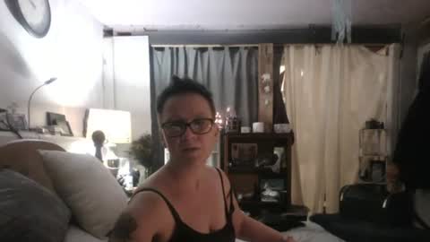 Snapshot of crimsonrose444 chatting on December 2, 2024, 4:53 am Tulip online show from December 2, 2024, 4:53 am