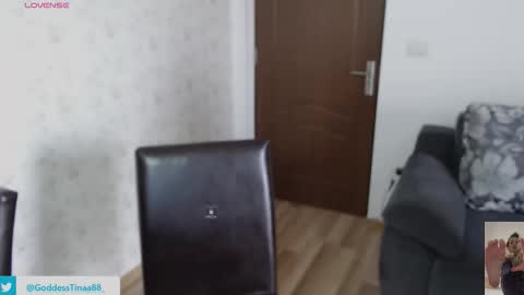 cris_tinne online show from November 7, 2025, 7:30 am