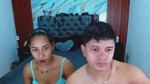 Snapshot of crisandmery chatting on February 19, 2026, 3:35 am CRISANDMERY online show from February 19, 2026, 3:35 am