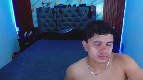 Snapshot of crisandmery chatting on February 20, 2026, 5:37 am CRISANDMERY online show from February 20, 2026, 5:37 am